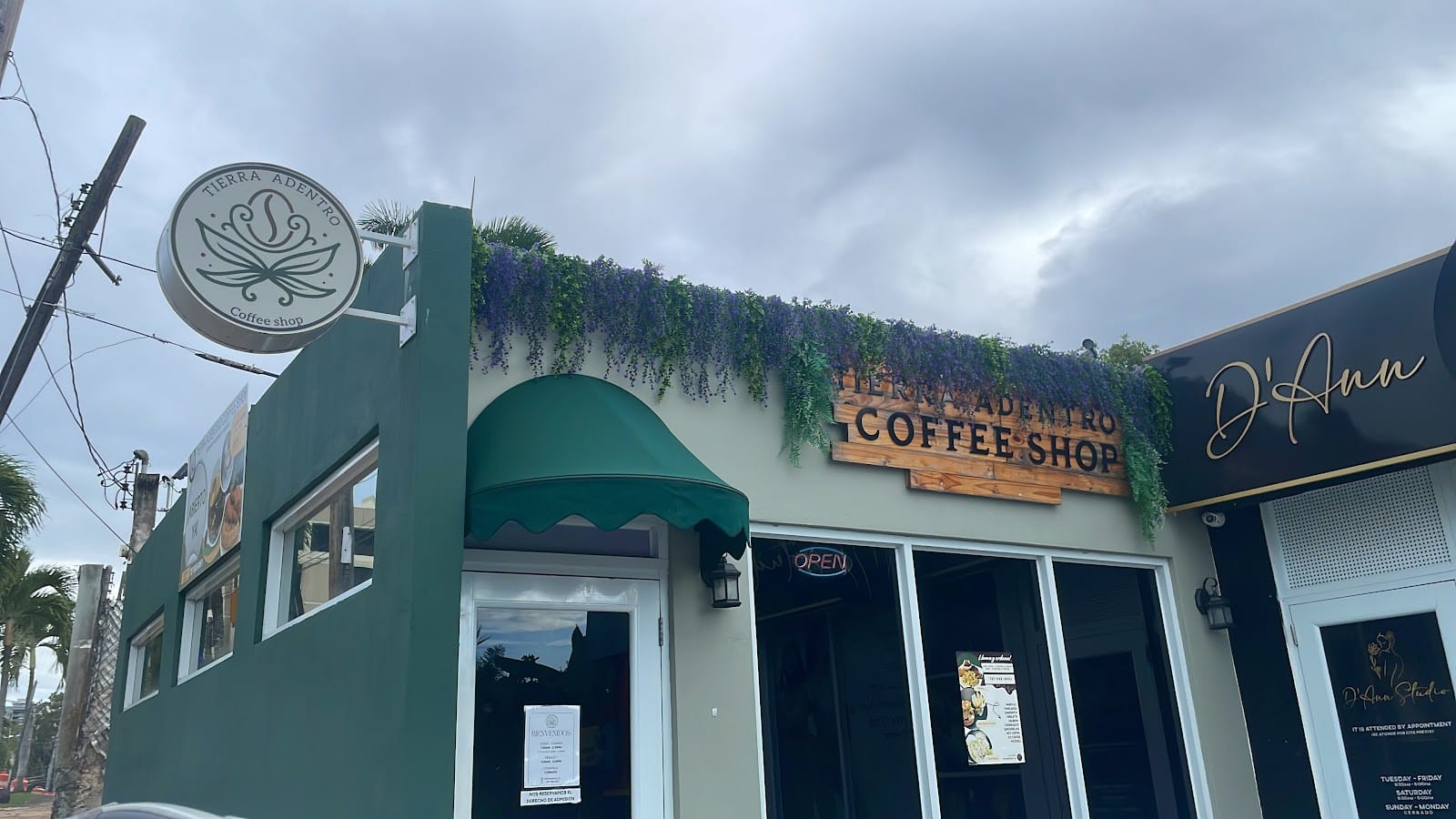 Tierra Adentro Coffee Shop