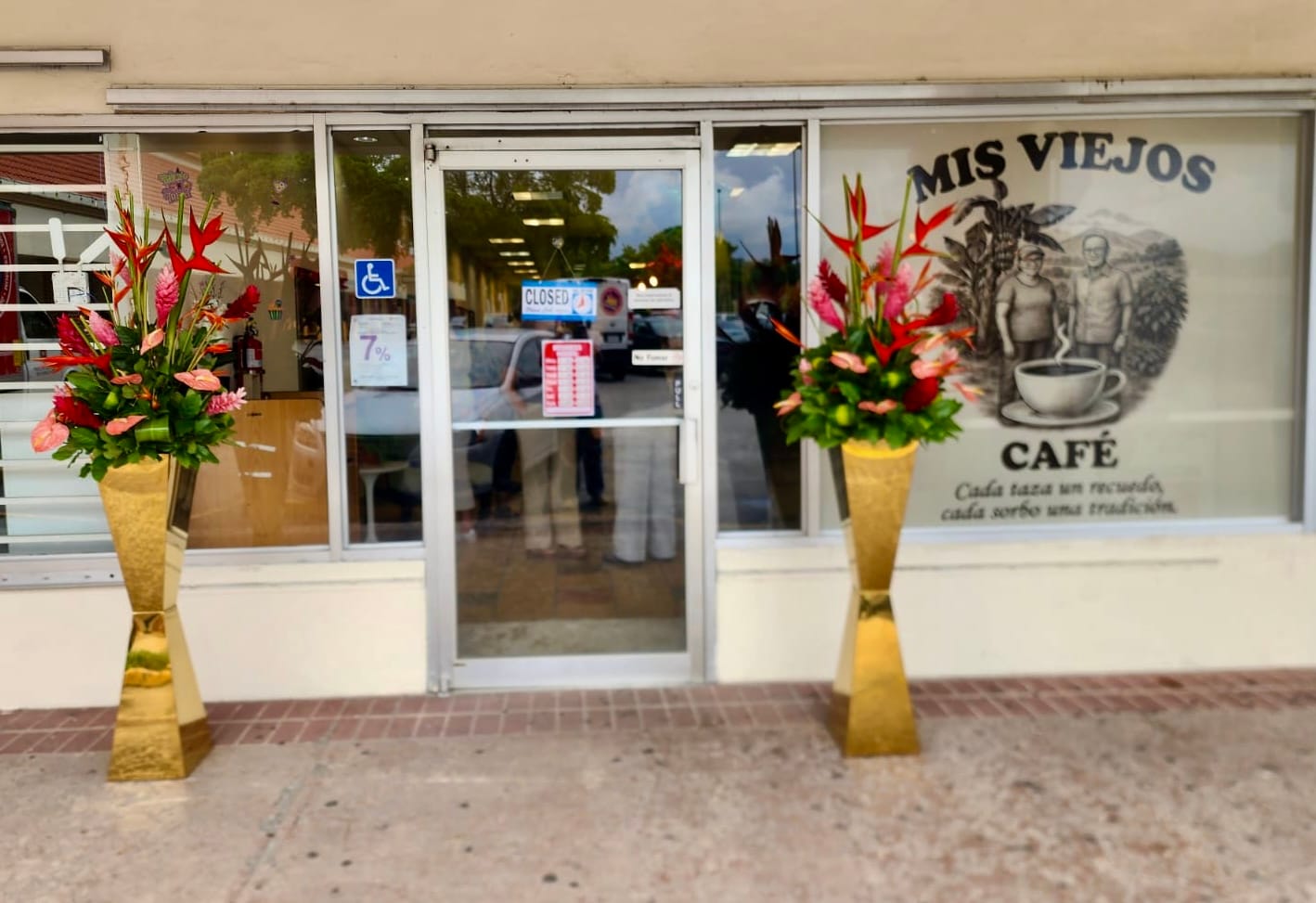 Mis Viejos Café
