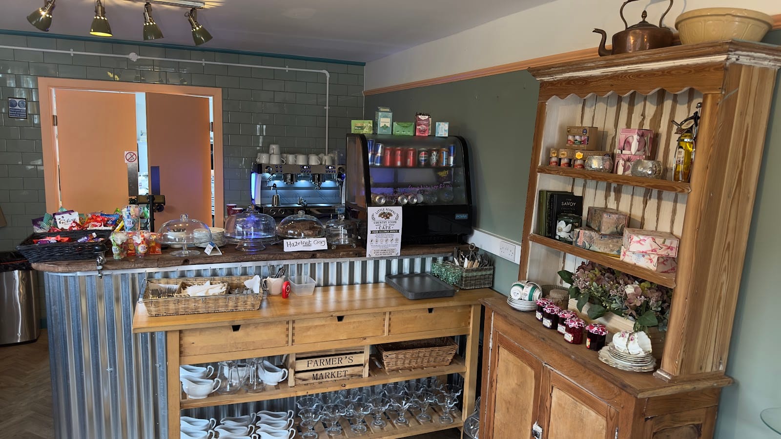 Little Acorns Country Store and Cafe