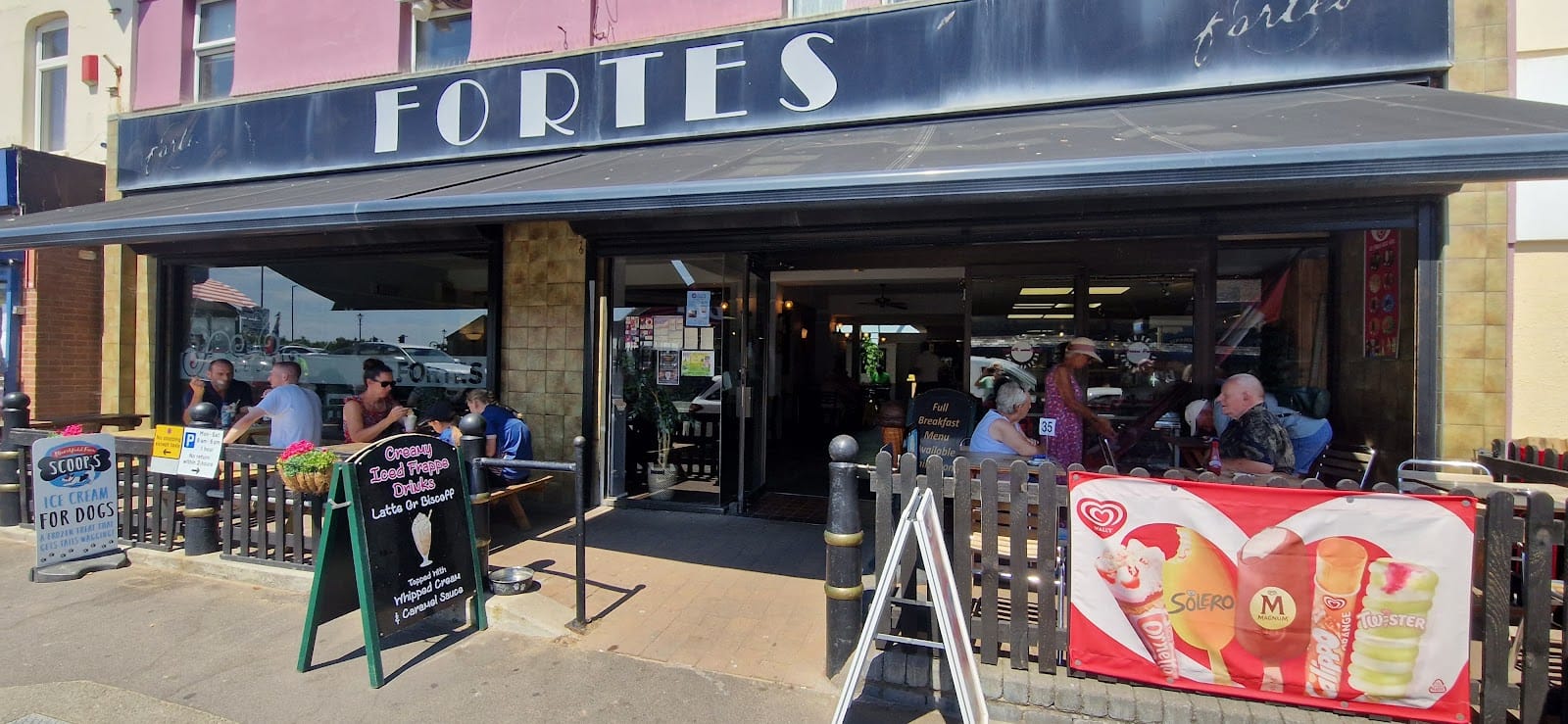 Fortes Cafe & Ice Cream Parlour