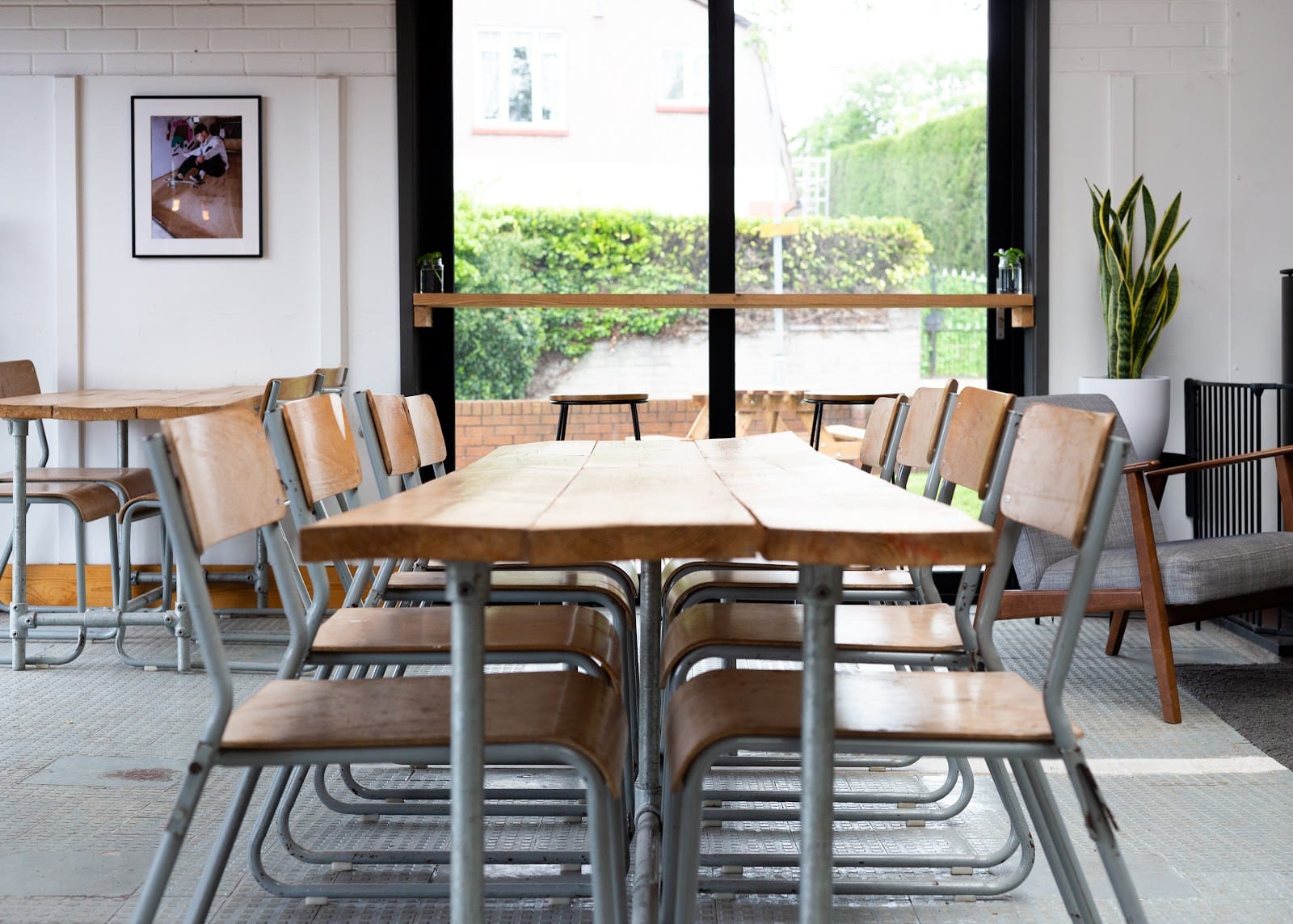 The Daily Grind Cafe/Bar