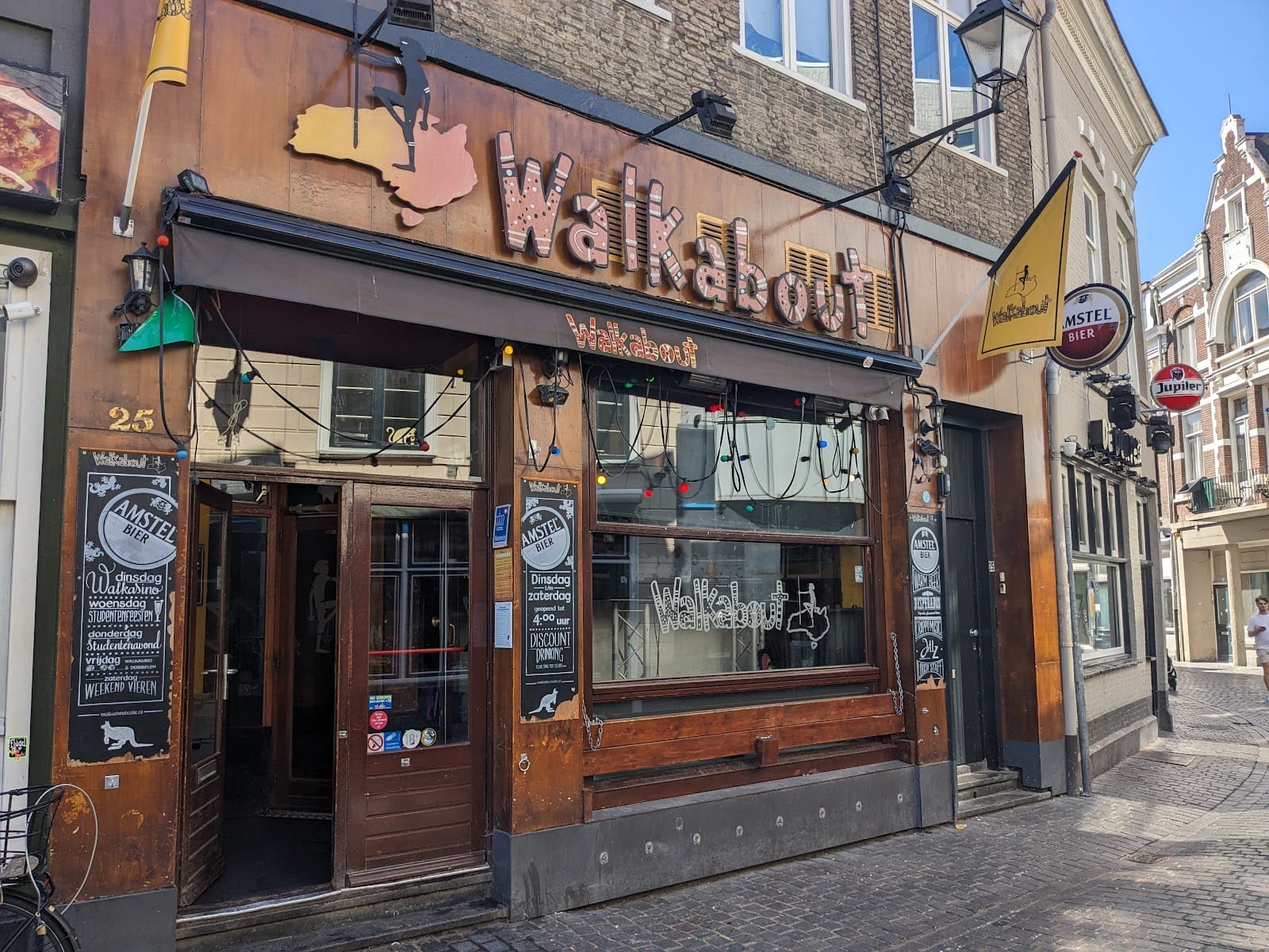Walkabout Café