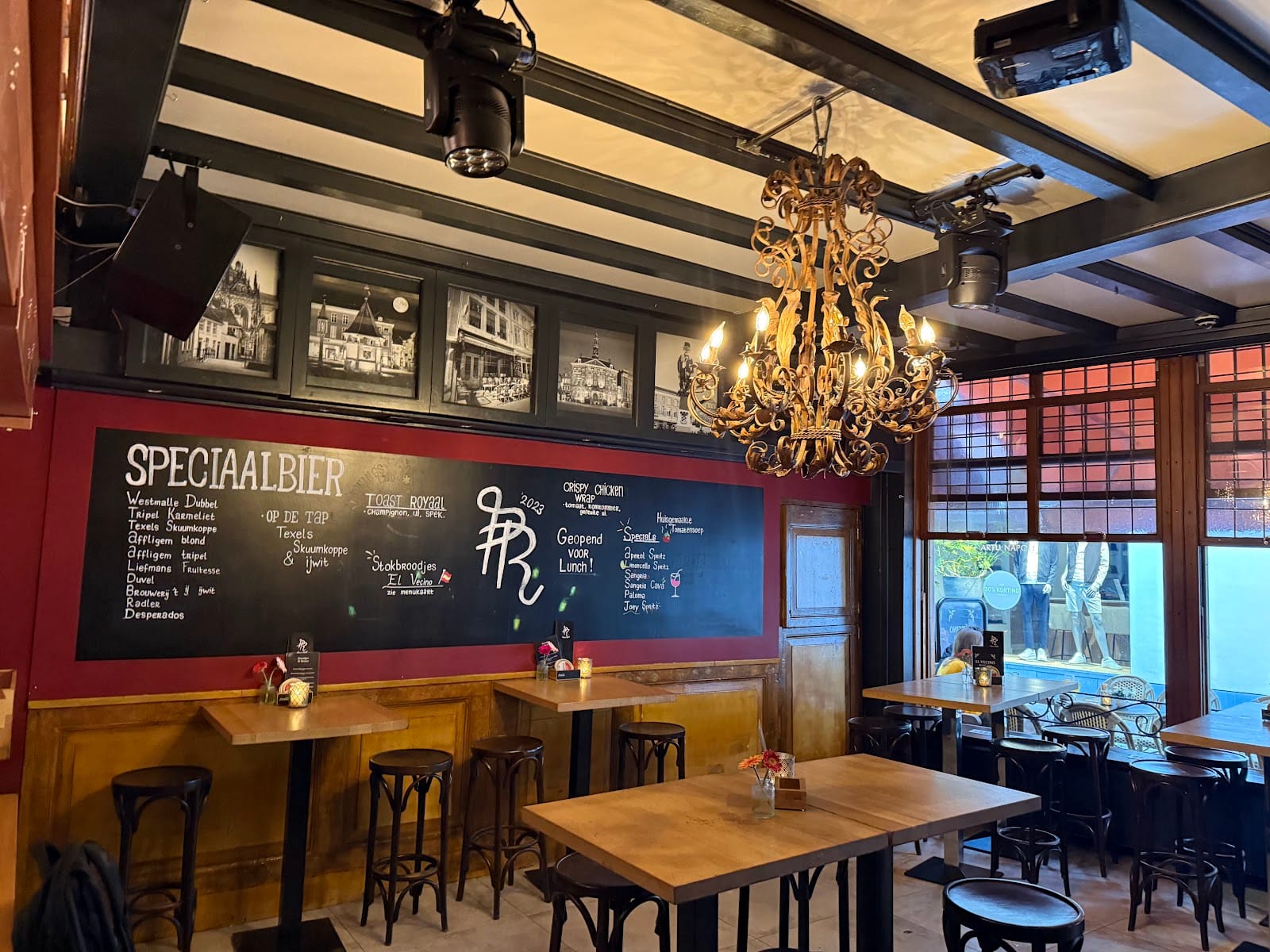 Café Plaats Royaal