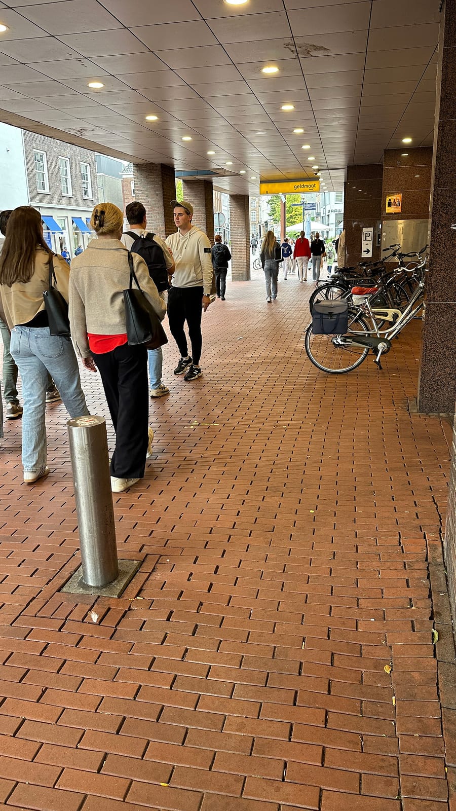 DE Café - dé huiskamer van Den Bosch🍺 photo 5
