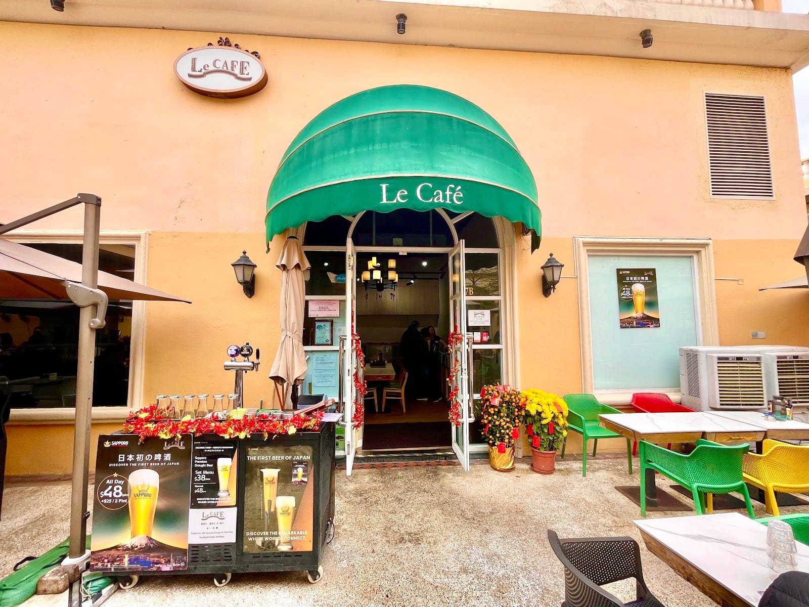Le Cafe