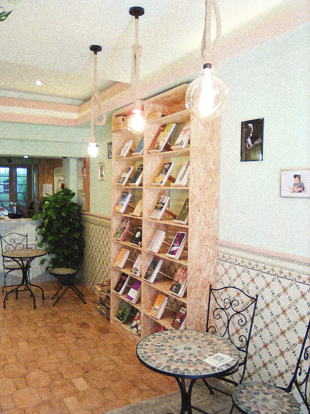 Pela Estrada Fora - Café Livraria photo 3