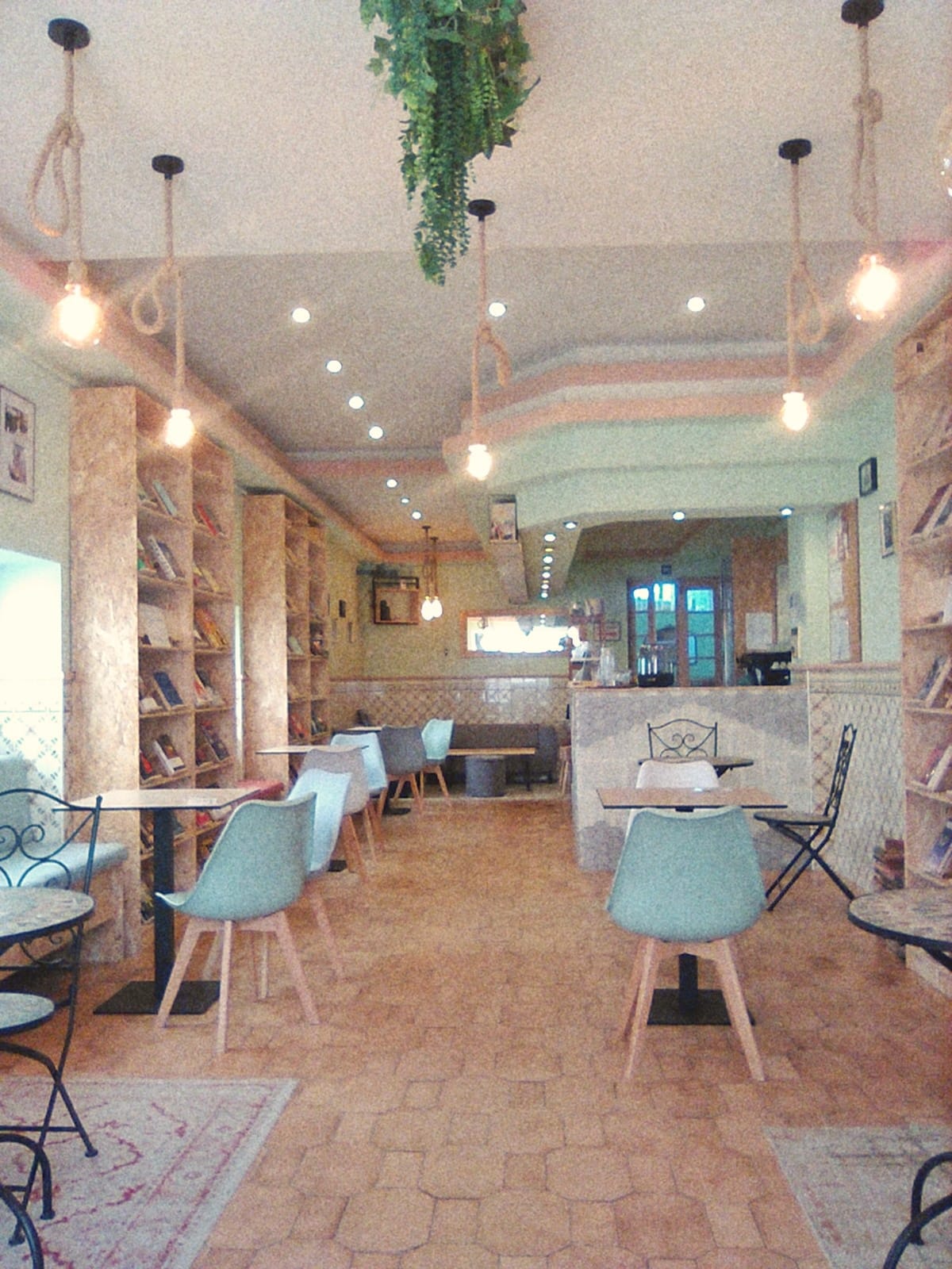 Pela Estrada Fora - Café Livraria photo 2
