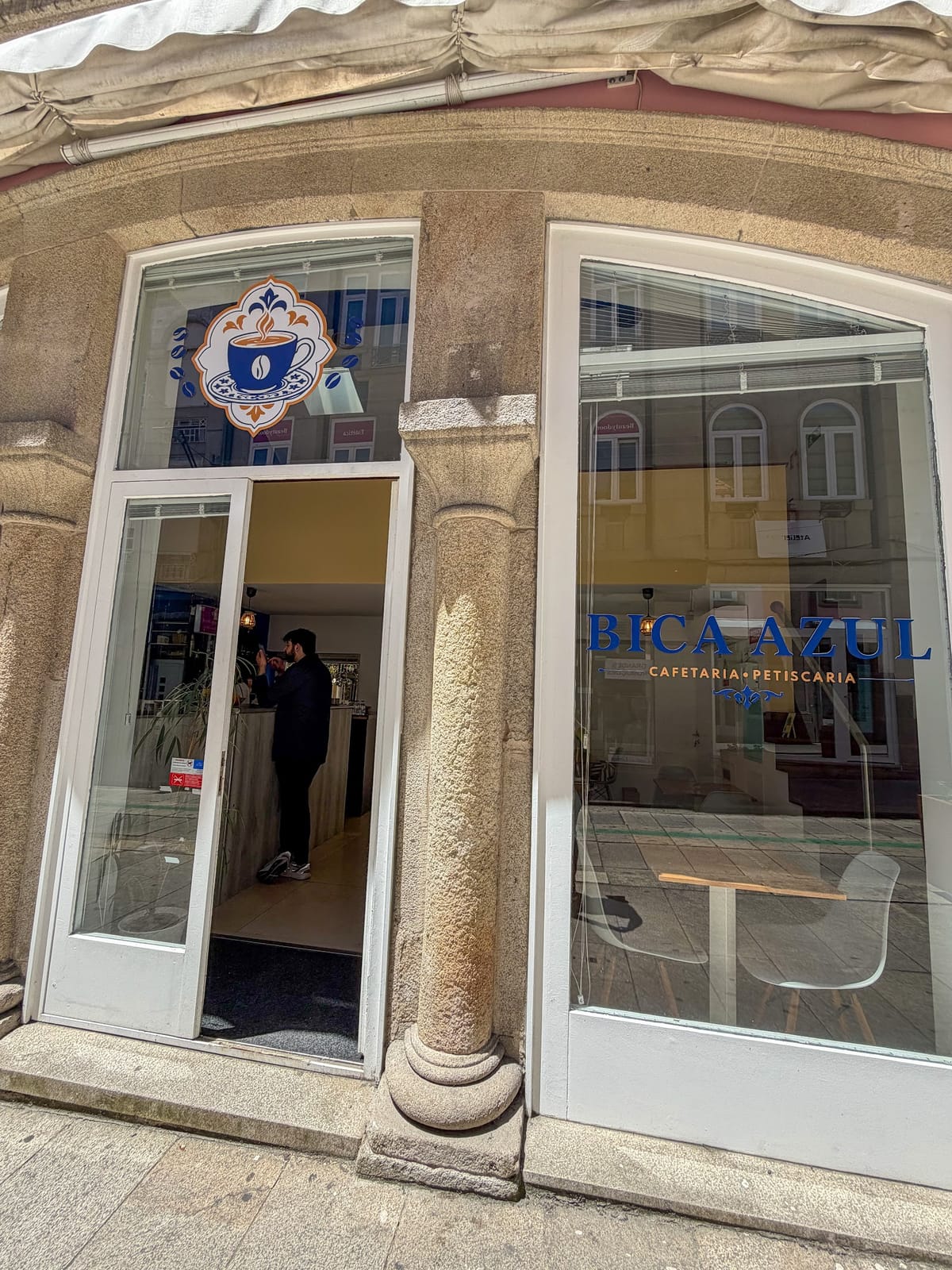 Bica Azul Cafeteria e Petiscaria