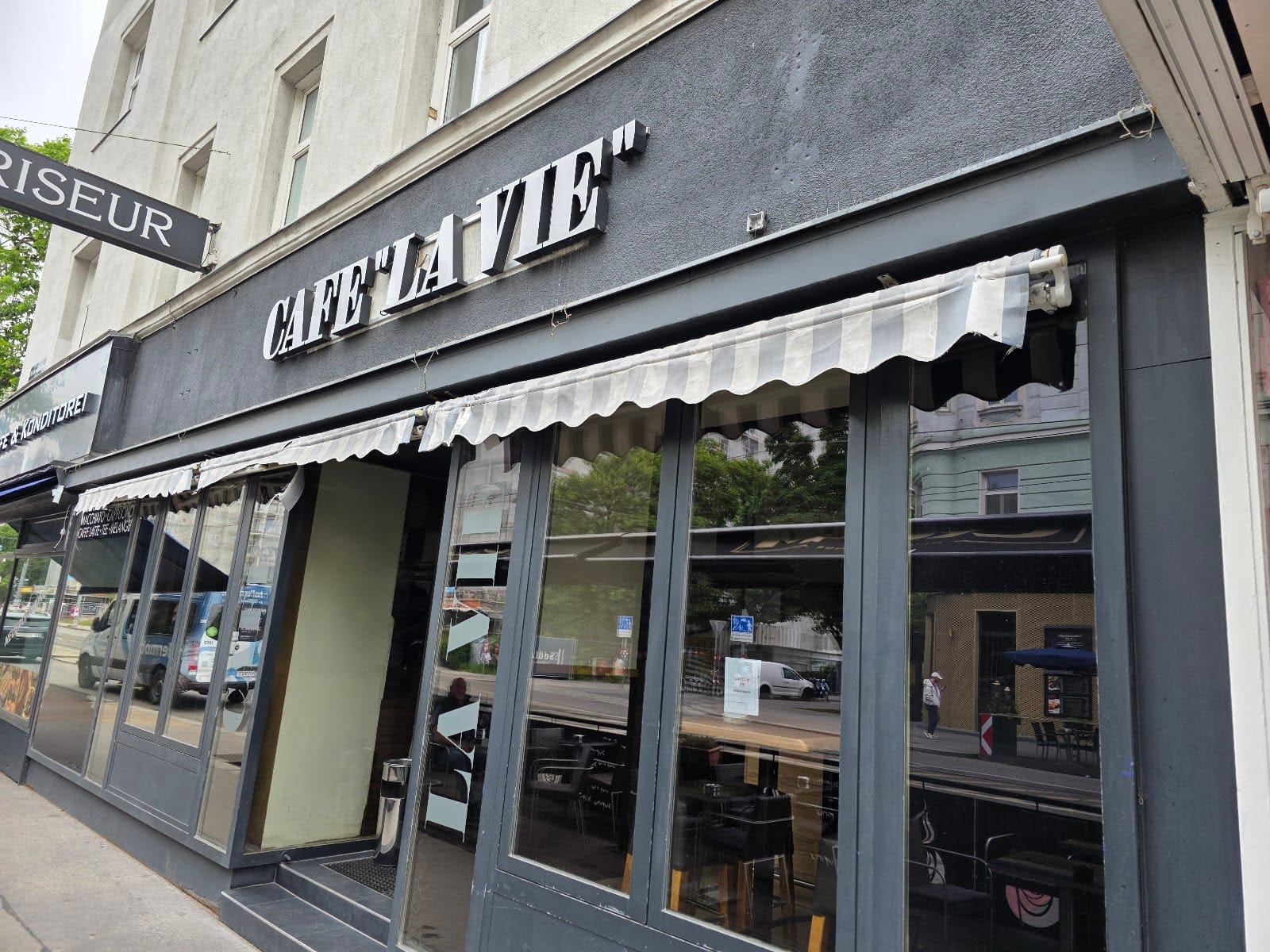 Cafe'Ea Vie'