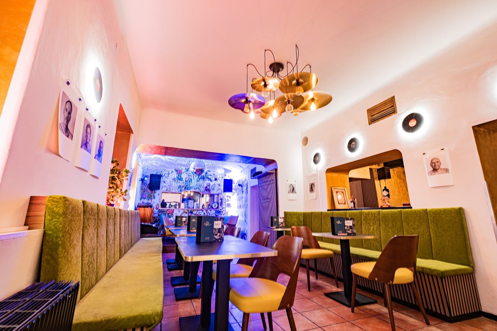 Das Wohnzimmer - Café, Bar, Musik