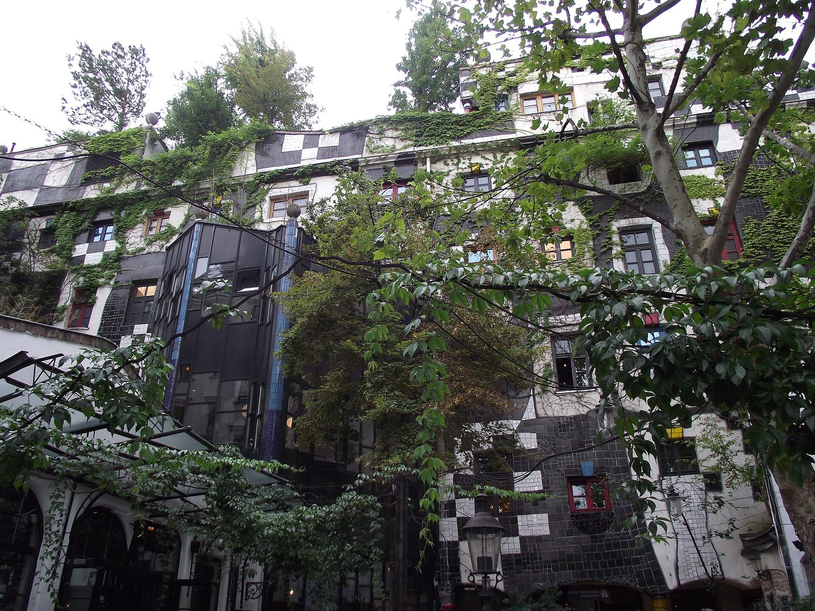 Café Friedlich im KunstHausWien Museum Hundertwasser photo 3