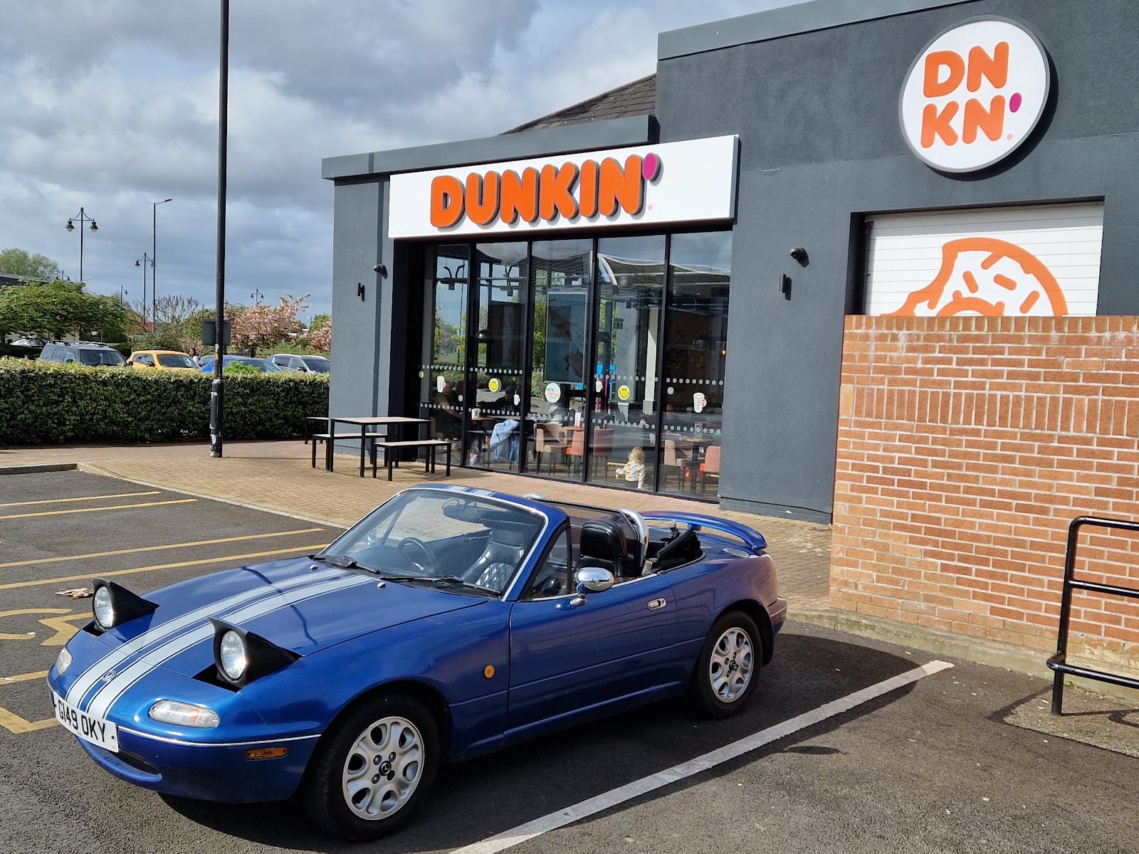 Dunkin' donuts, Kingswood Leisure Park