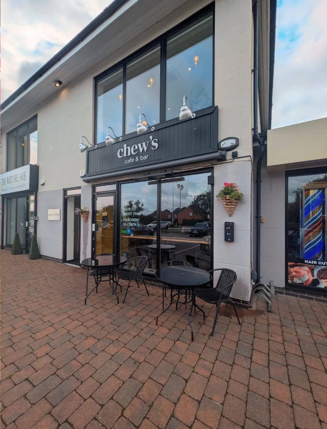 Chew's Cafe & Bar
