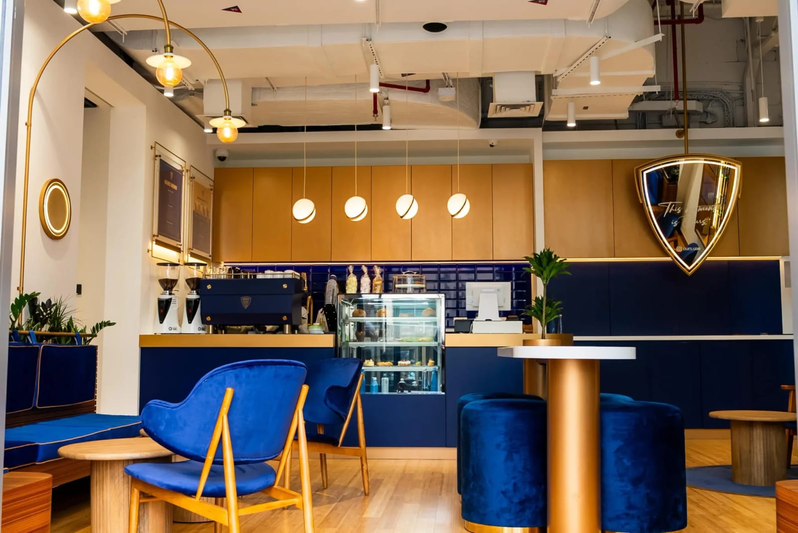 Ours Café photo 3