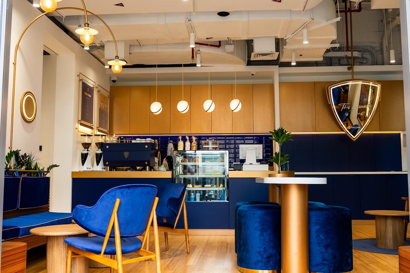 Ours Café