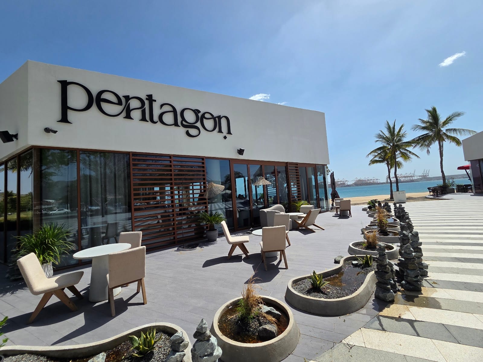 Pentagon Cafe - Khor Fakkan