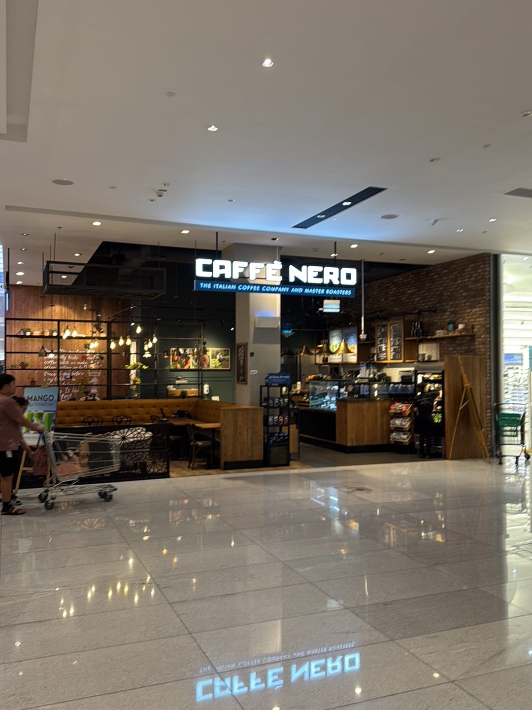 CAFE NERO