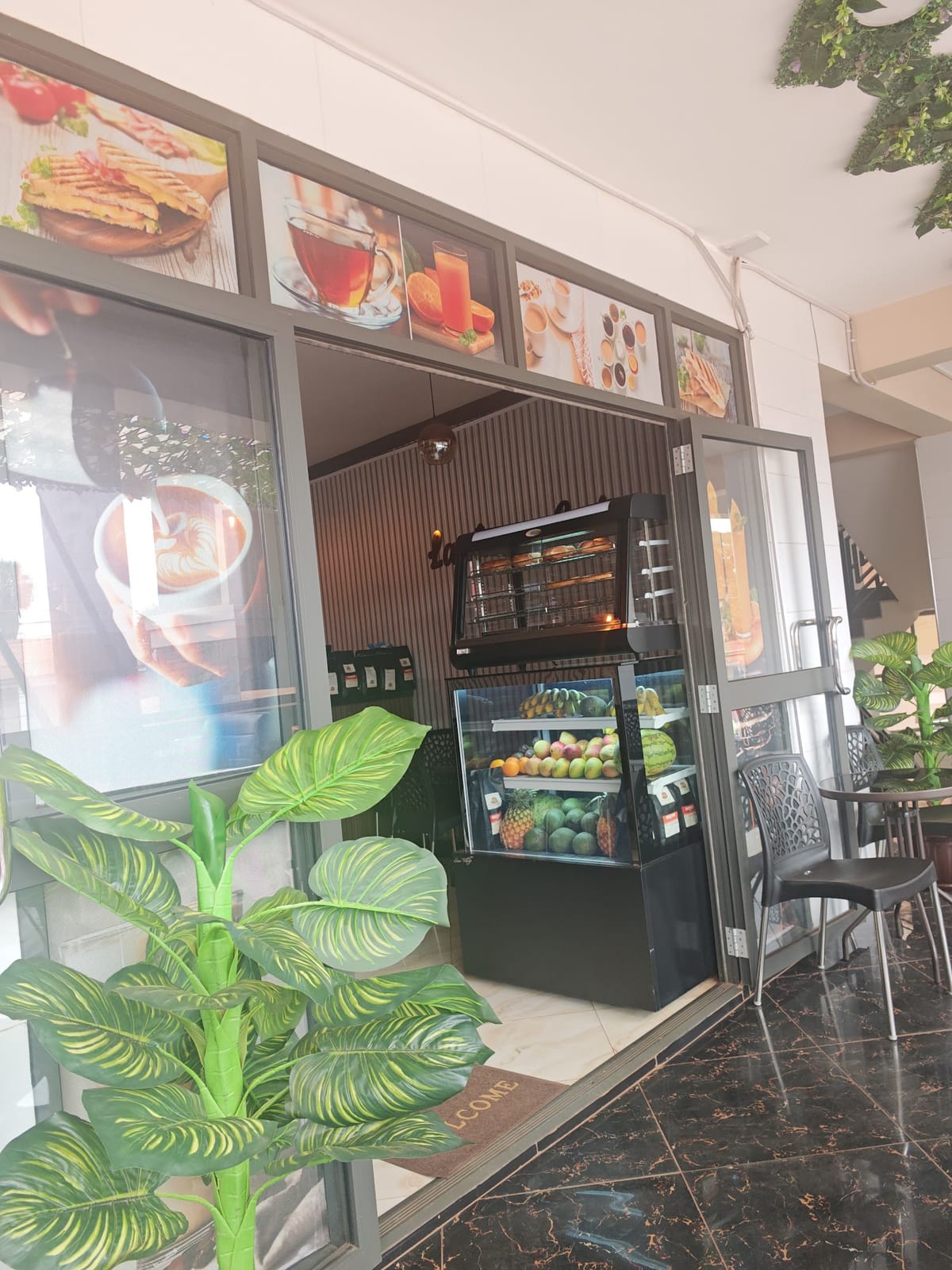 Lantana cafe