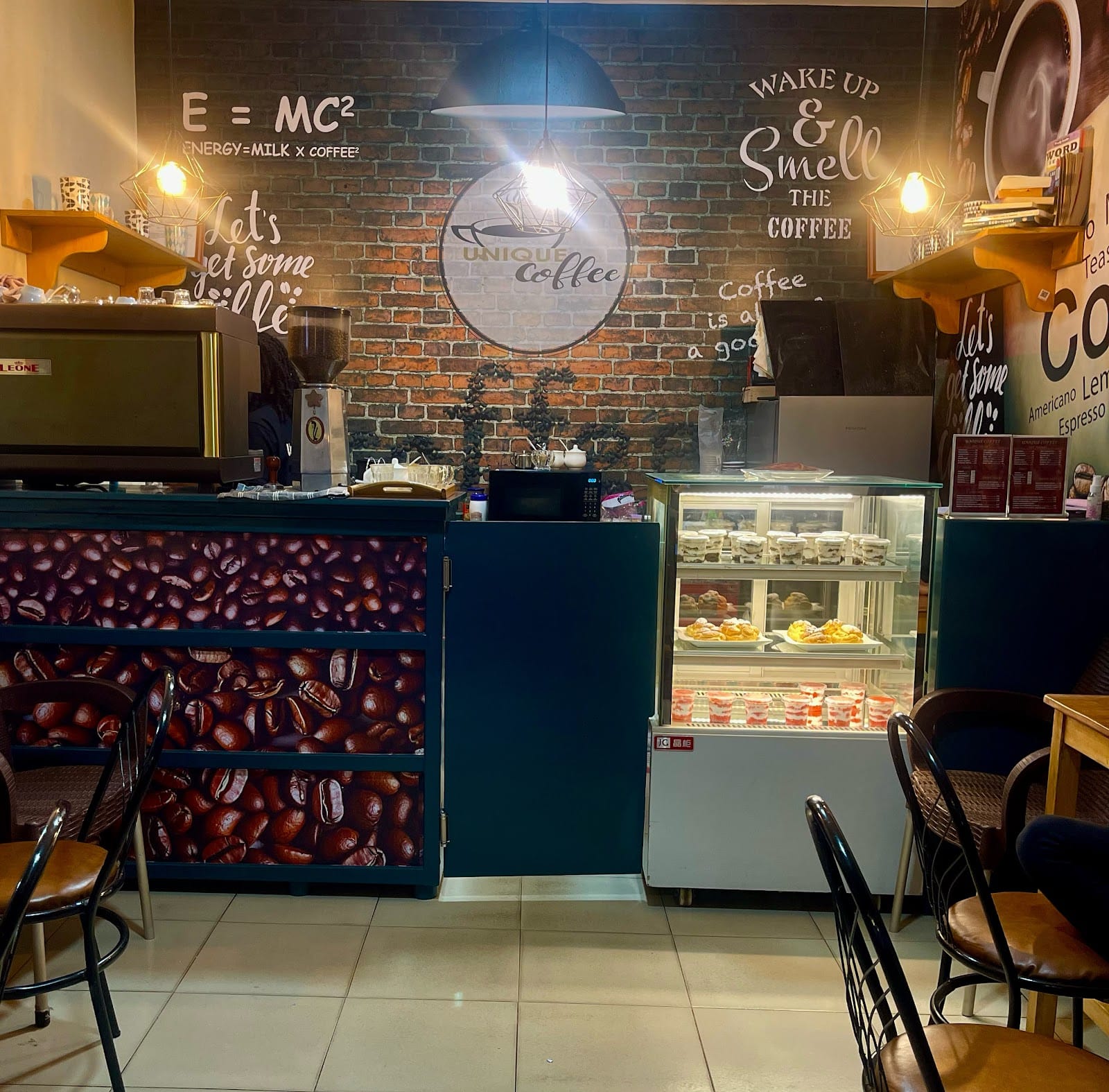UNIQUE COFFEE SHOP