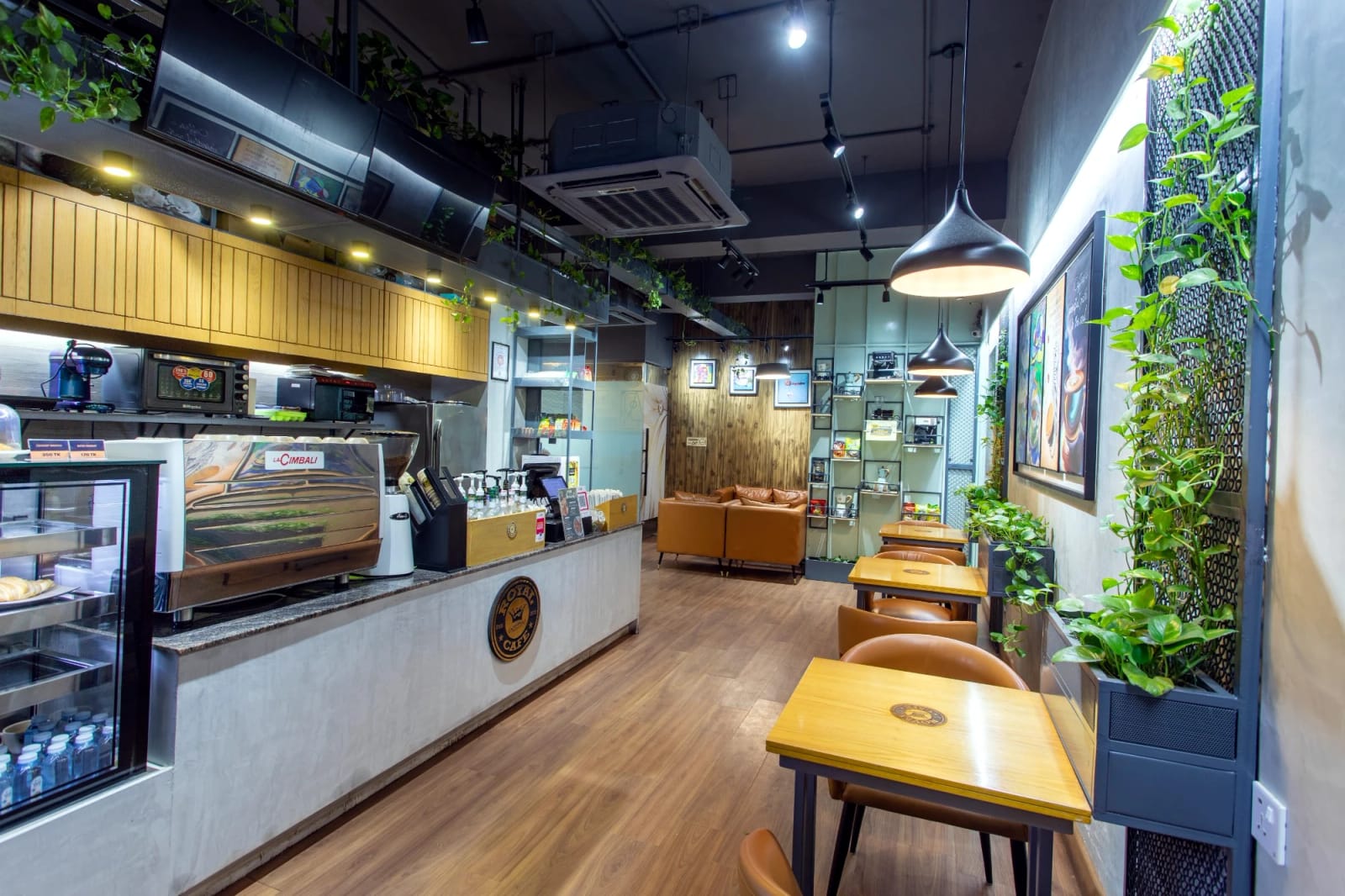 Royal Cafe Experience photo 3