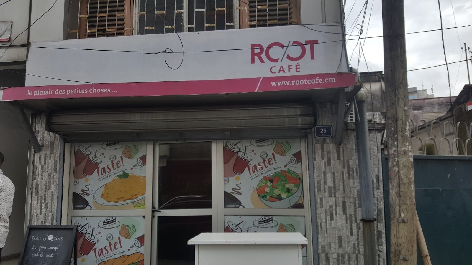 ROOT CAFÉ