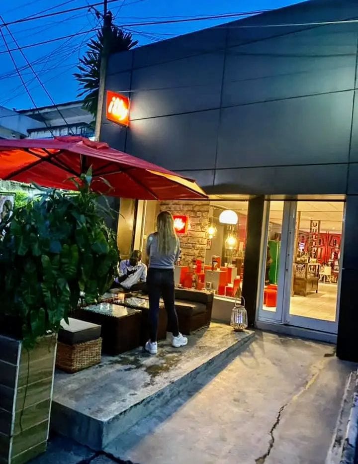 Illy coffe shop