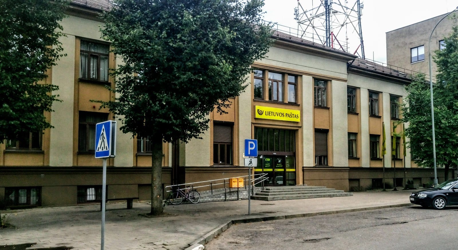 "Prie pašto"