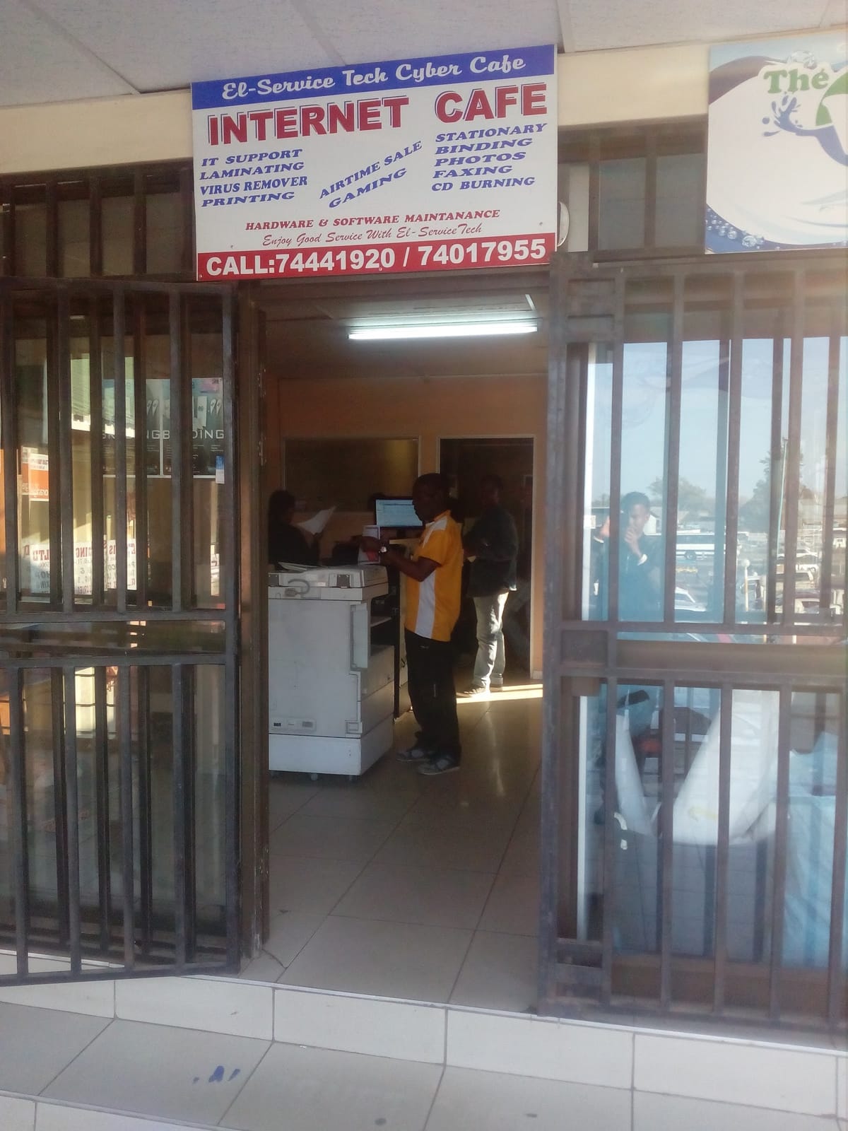El Service Tech cafe