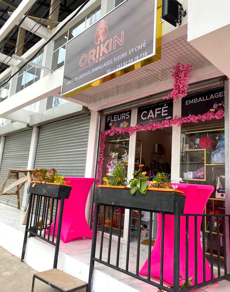 ORIKIN ( Gifts shop , magasin de souvenirs, Emballages , fleurs, café)