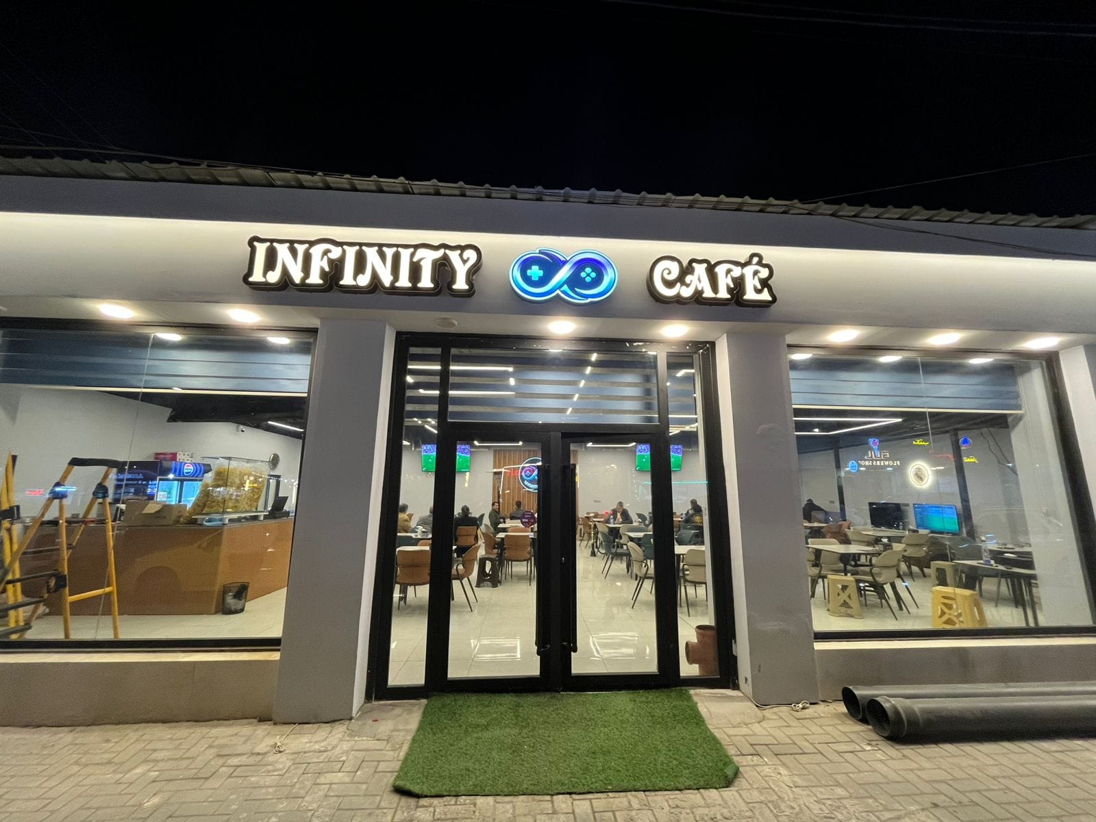 Infinity cafe