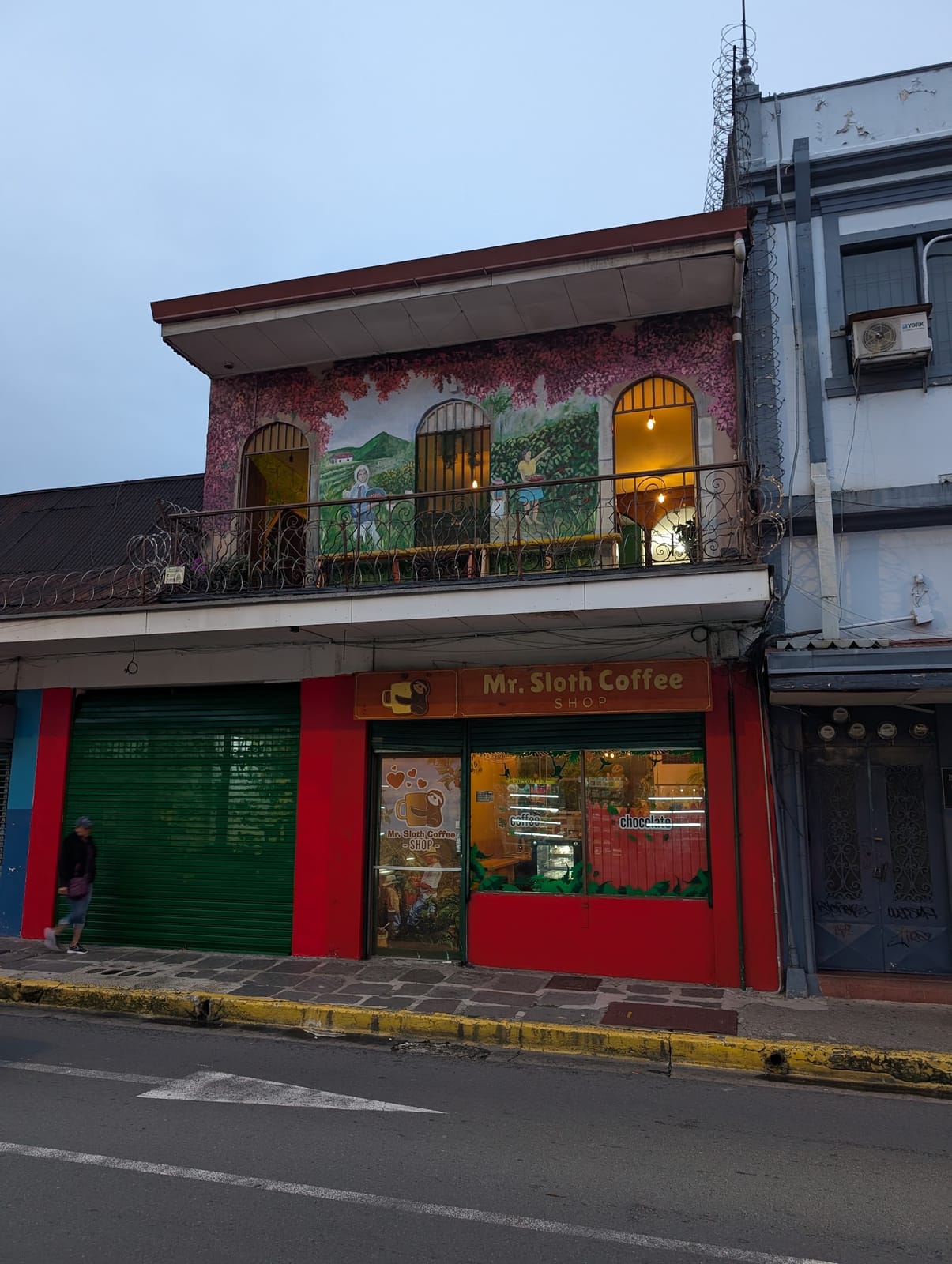 Mr. Sloth Coffee Shop