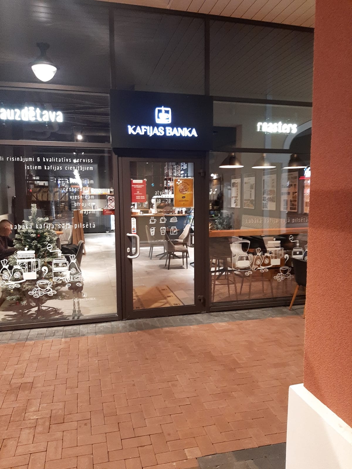 KAFIJAS BANKA - JŪRMALA OUTLET VILLAGE