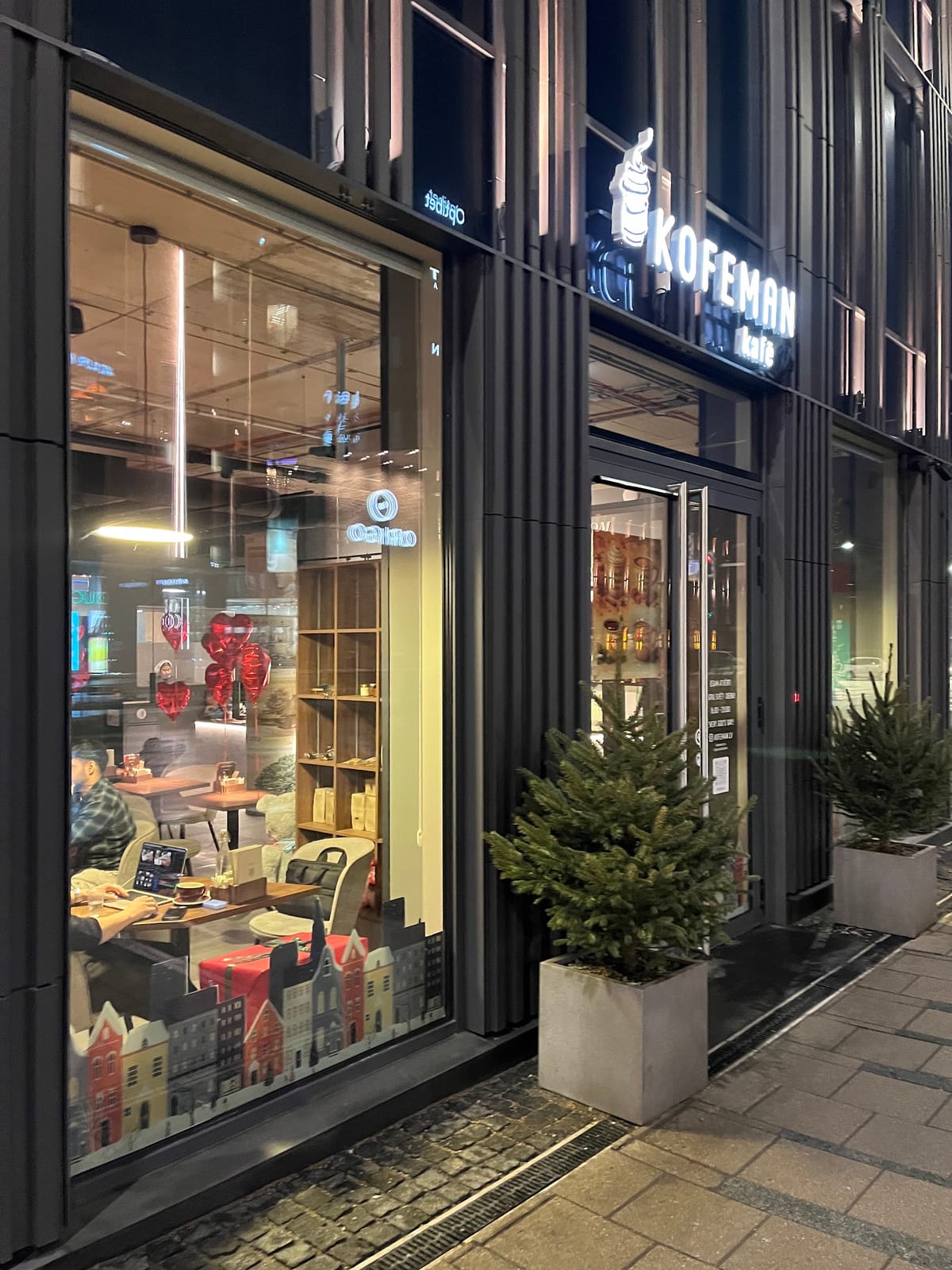 Kofeman Cafe LV / Wine