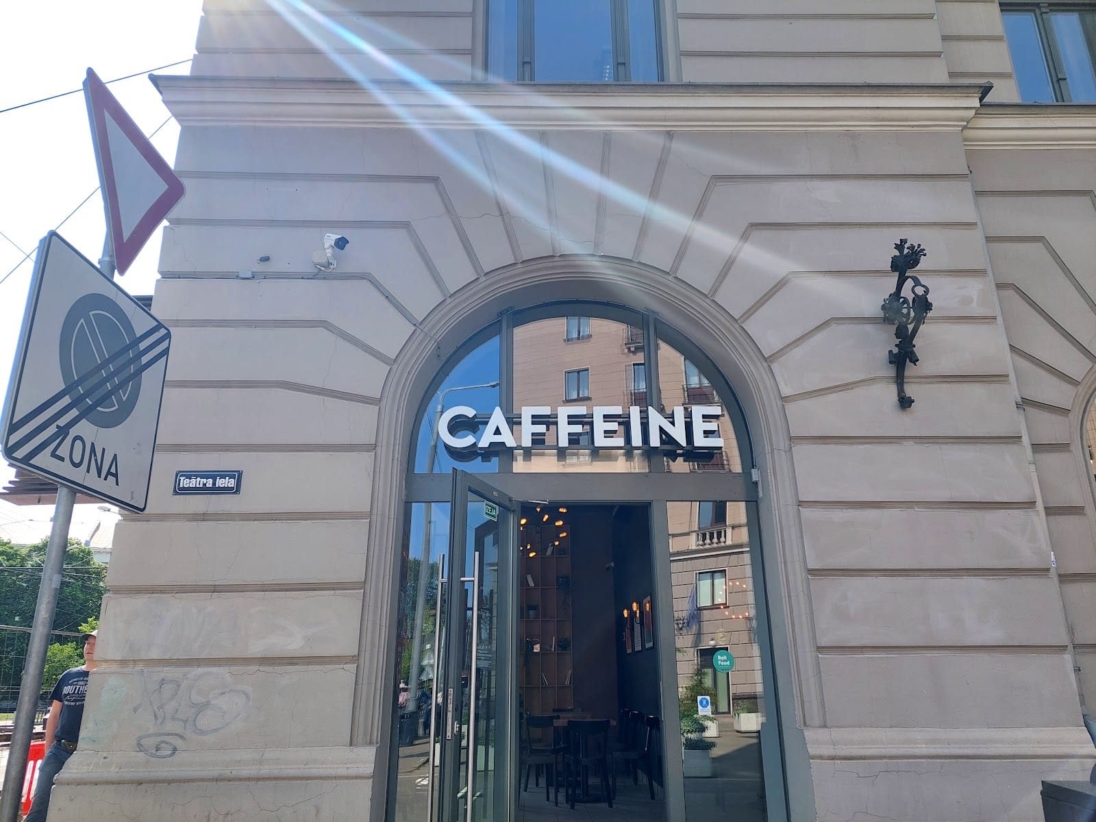 Caffeine LV