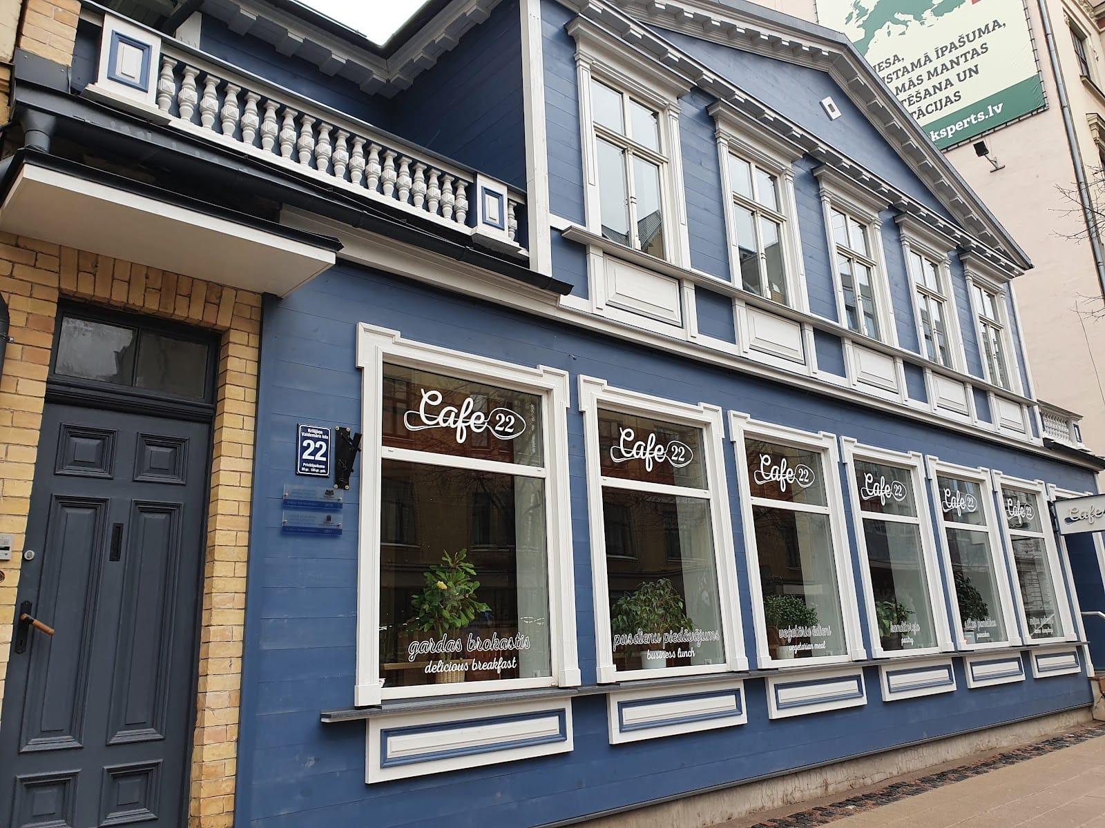 Cafe22