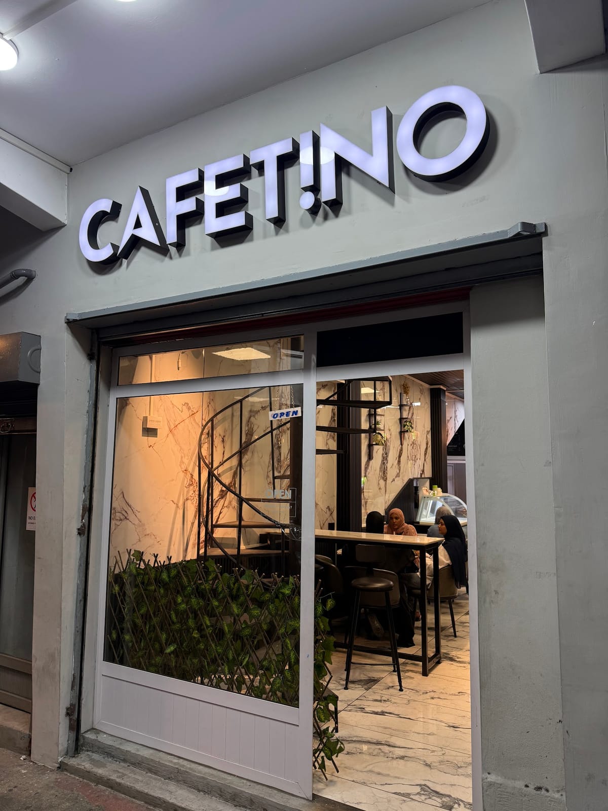 CAFETINO PORT LOUIS