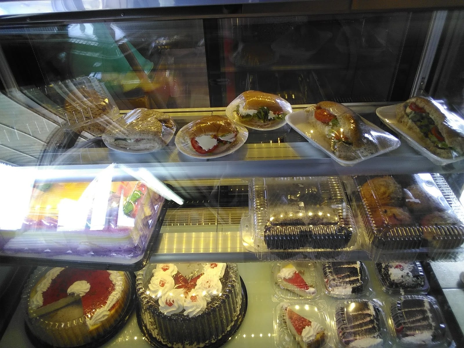 Desire Ice-Cream & Pastry cafe' (Devon House Ice-Cream and more)