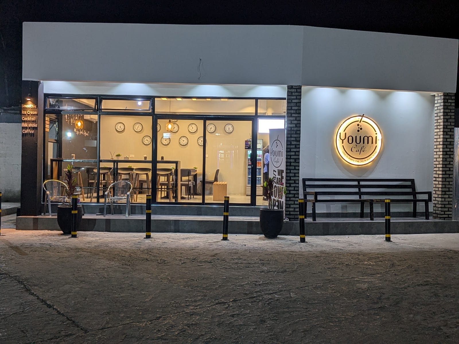 YOUMI Café