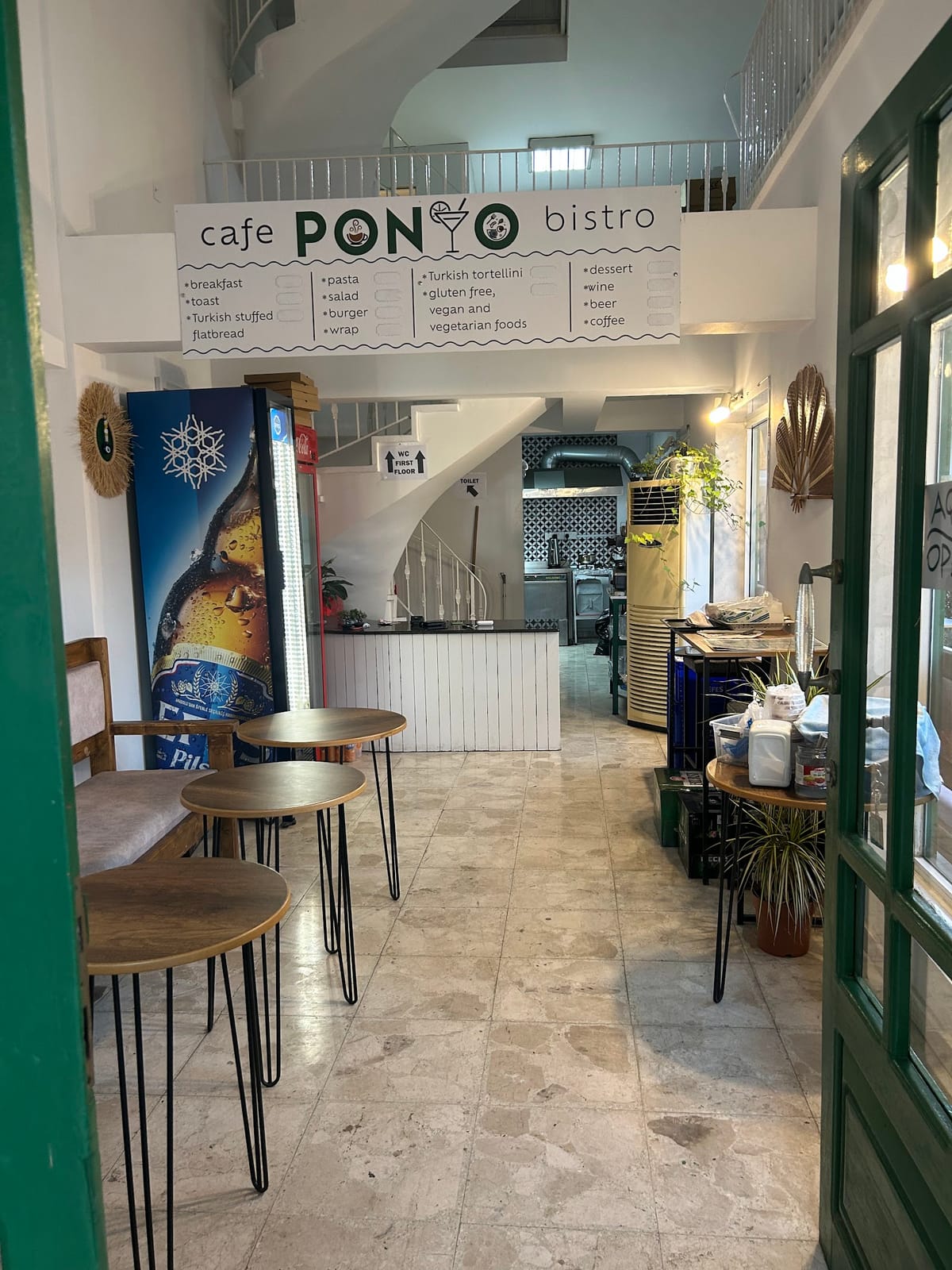 Cafe PONYO