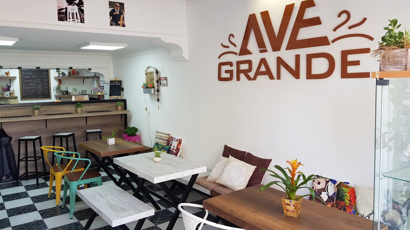 Ave Grande
