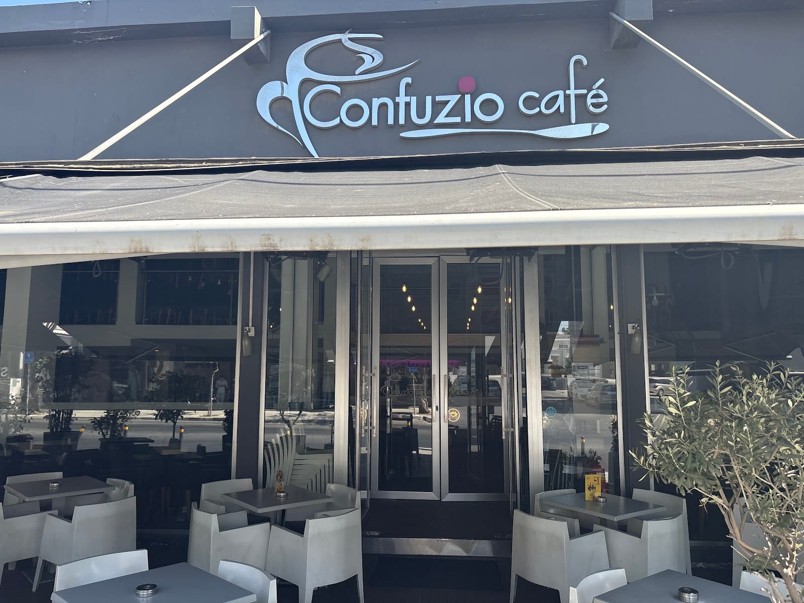 Confuzio Cafe