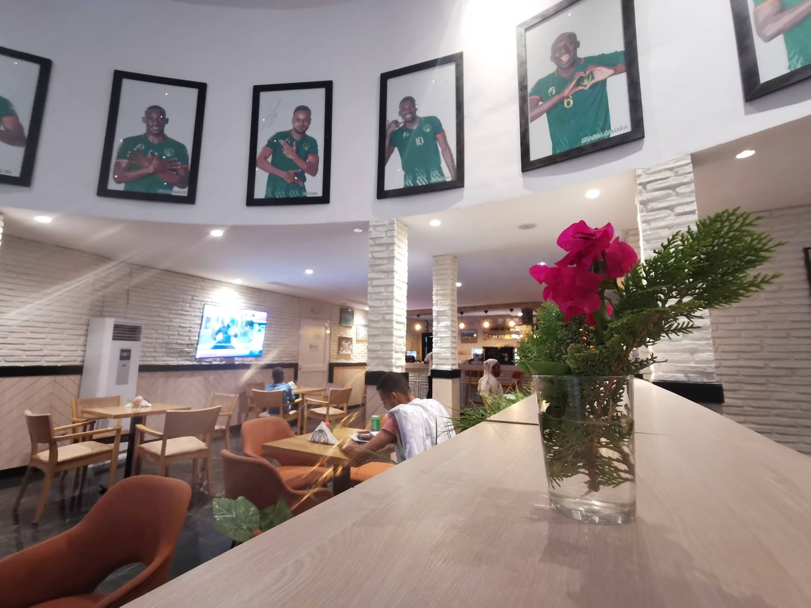 FFRIM Café & Restaurant