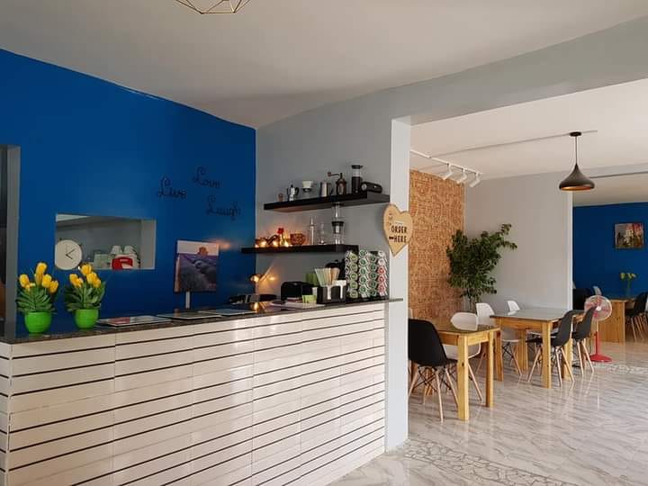 Live Love Laugh Cafe