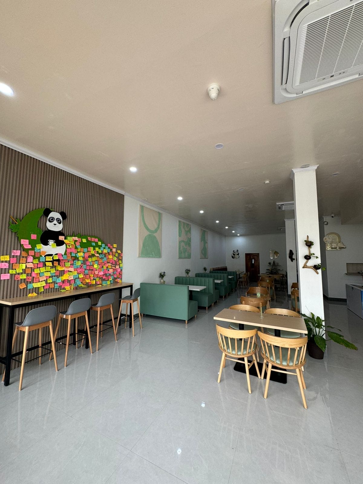 May's Cafe