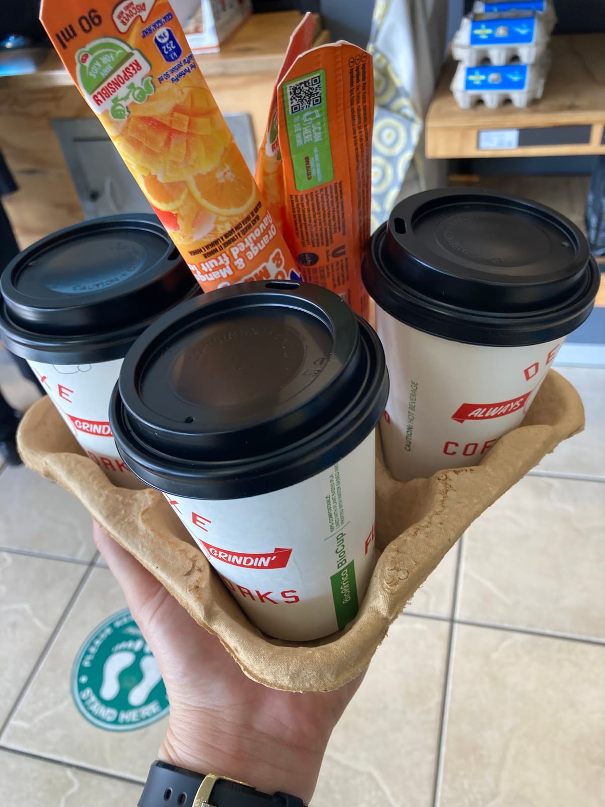 Deluxe Coffee Cafe