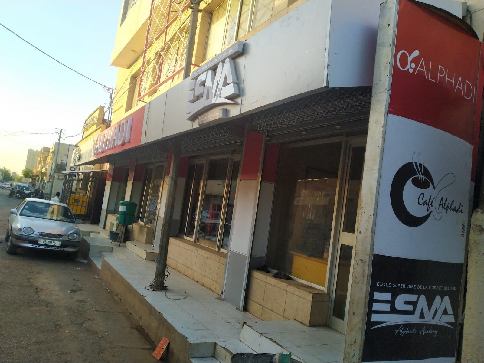 Café et Boutique Alphadi
