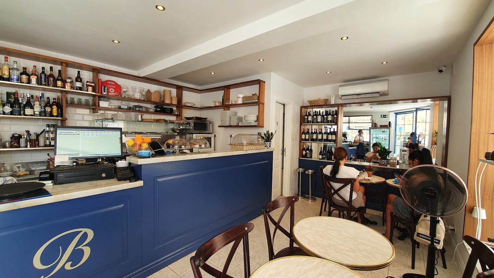 Deguara's Biskuttin Cafe