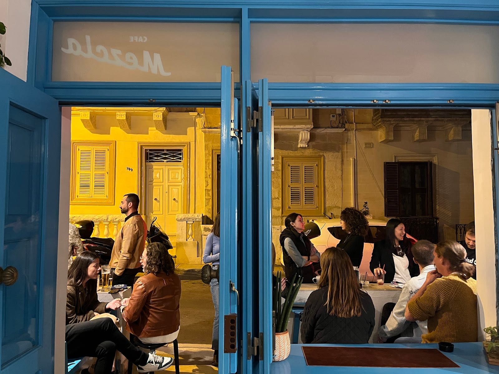 Cafe Mezcla