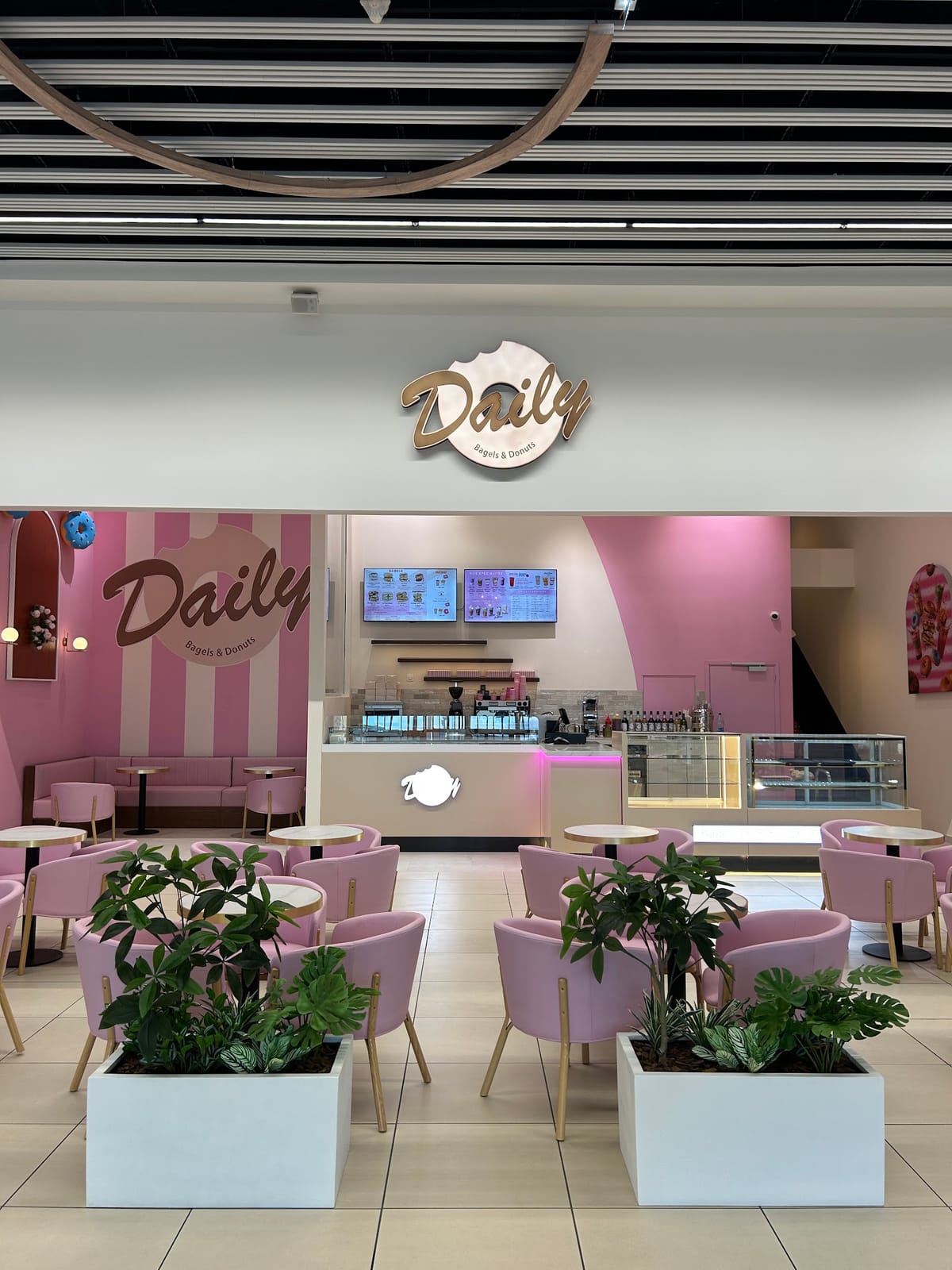 Daily Café - Bagels & Donuts