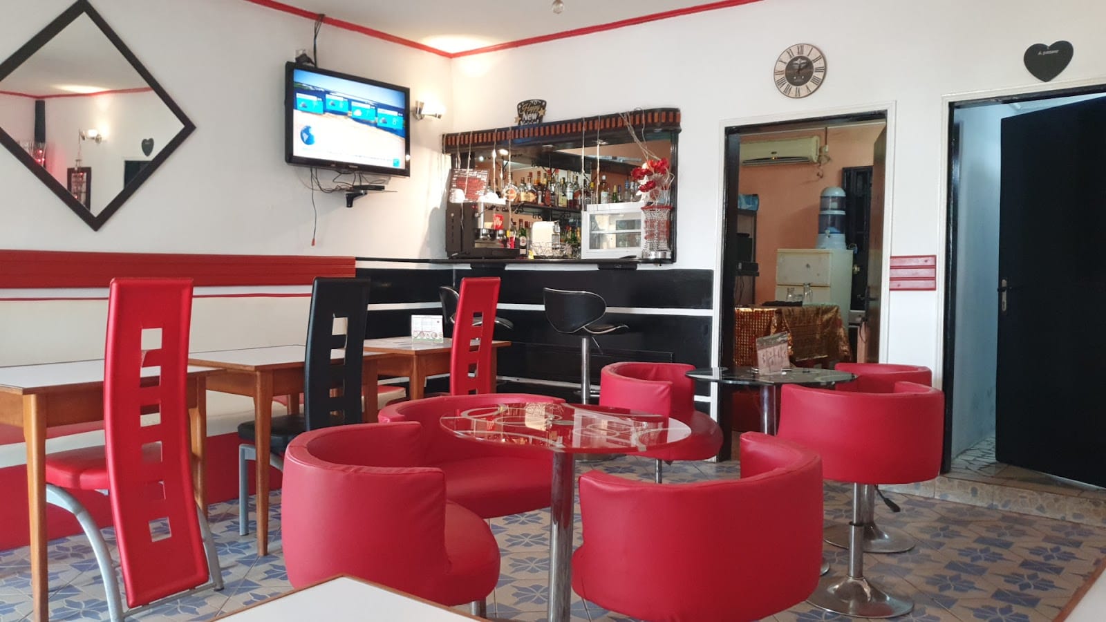 Maya's Café